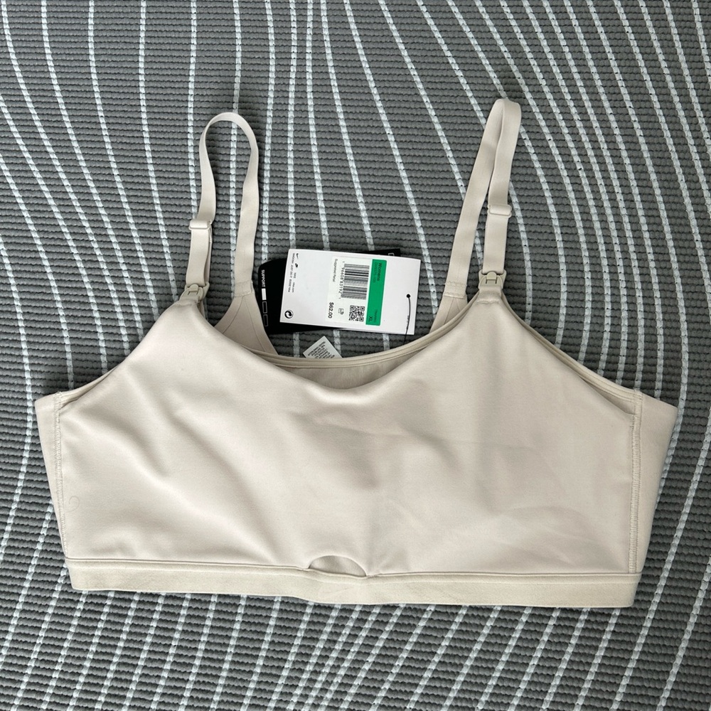 Nike Dri-Fit Women’s Alate Light support Nursing Maternity Sports bra